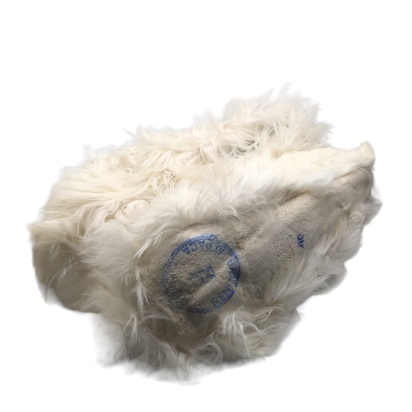 GENUINE PERUVIAN INDIGENOUS Alpaca fur slippers! Size 40! - Picture 2 of 4